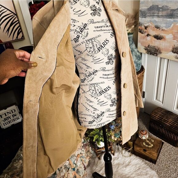 VTG Wilson Tan Suede Genuine leather Jacket. - Picture 12 of 14